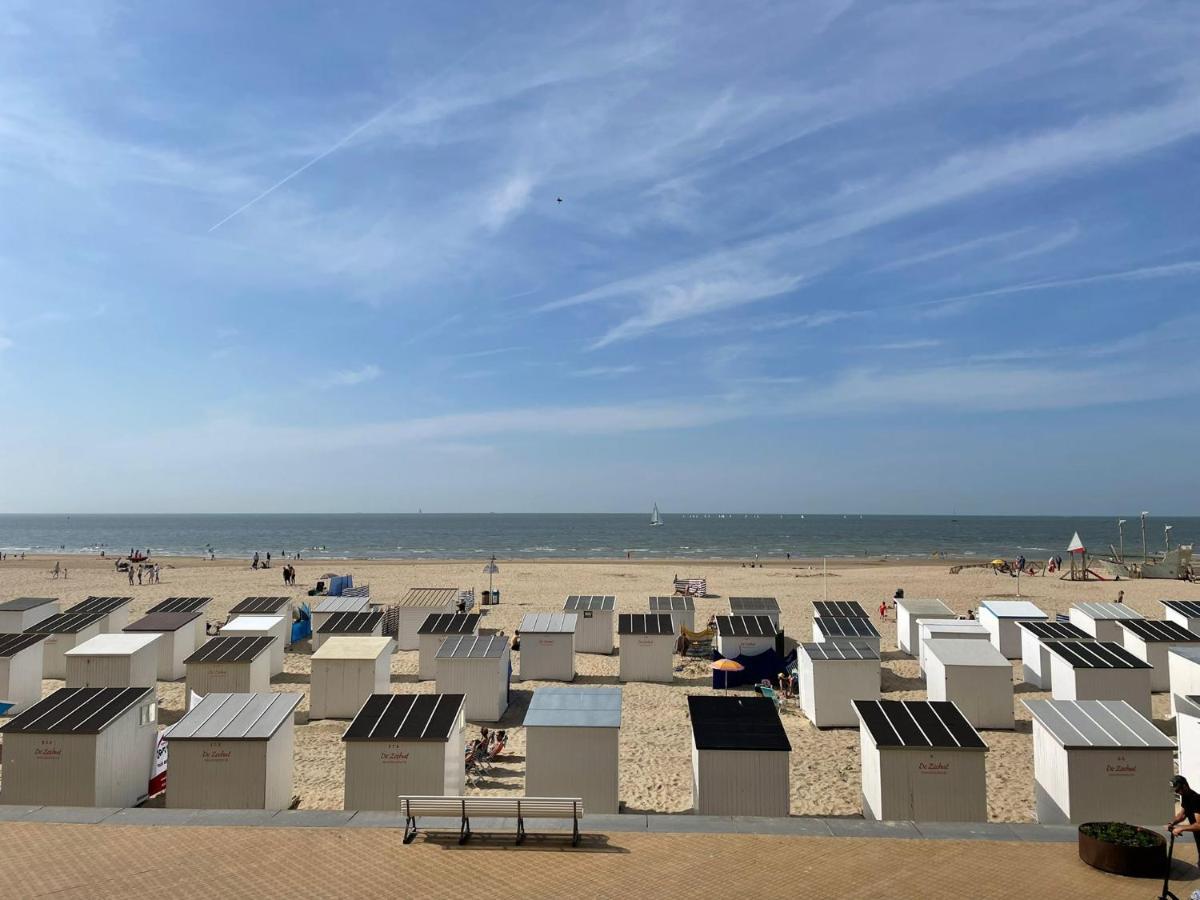 Uniek Appartement Op De Zeedijk Met Parking Oostende Exterior foto