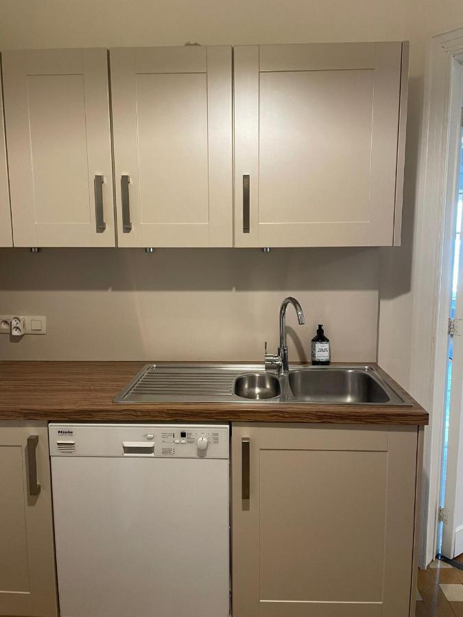 Uniek Appartement Op De Zeedijk Met Parking Oostende Exterior foto
